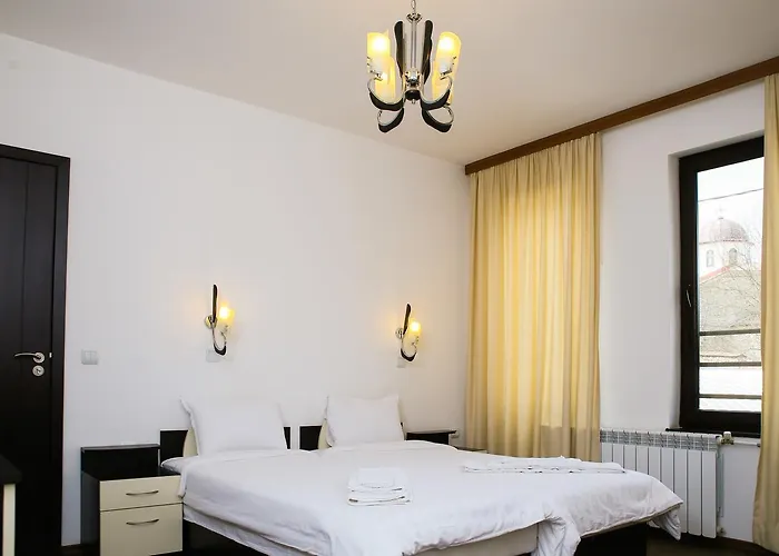 Хотел Златоград 3*